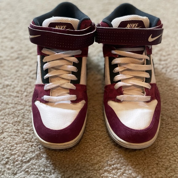 Nike 7W Morgan Mid 2 - Picture 2 of 6